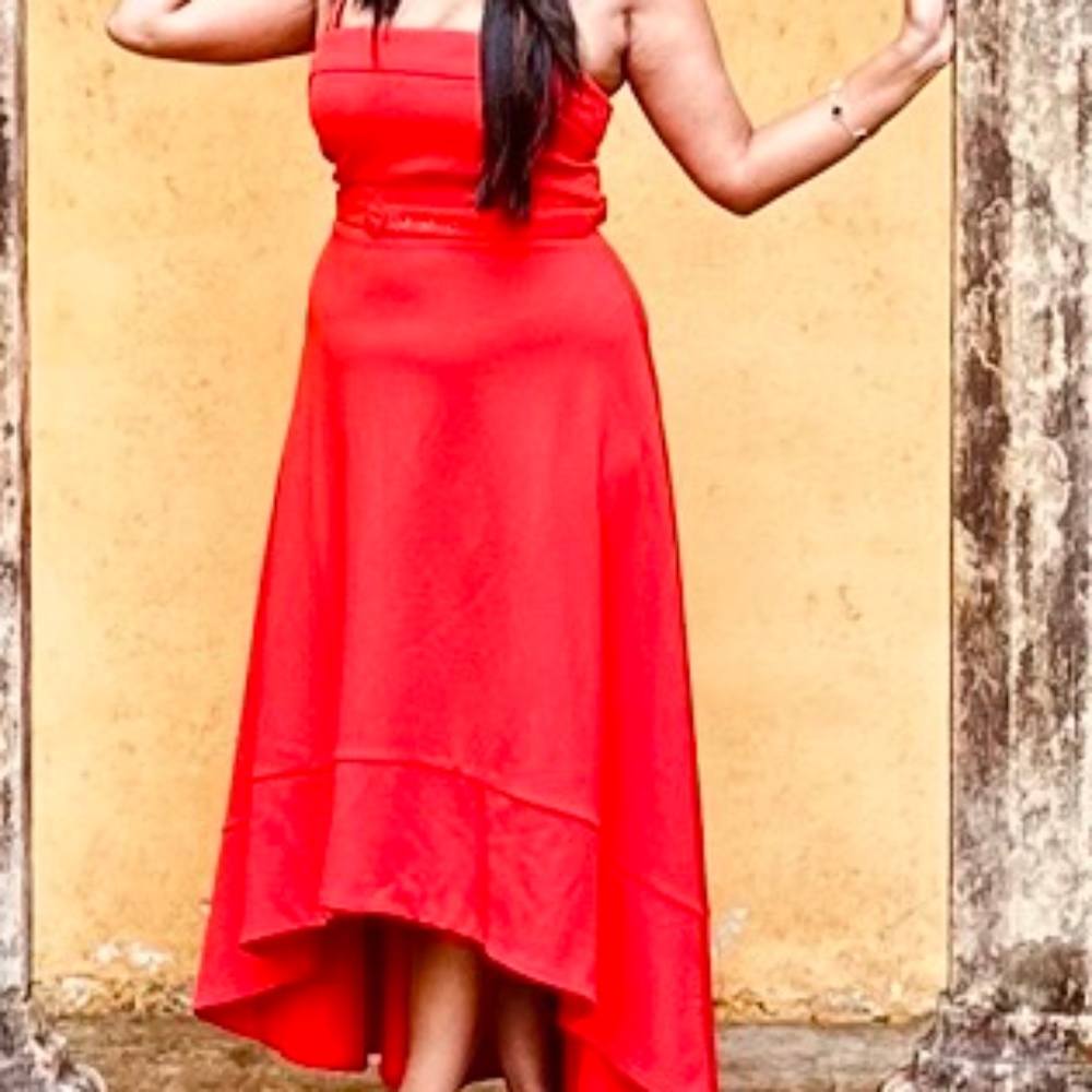 Red hilow dress